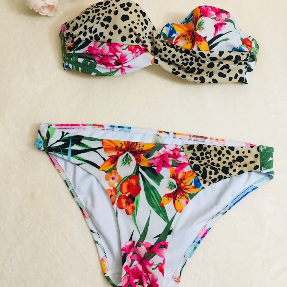 ✅ Victoria’s Secret Bikini Set